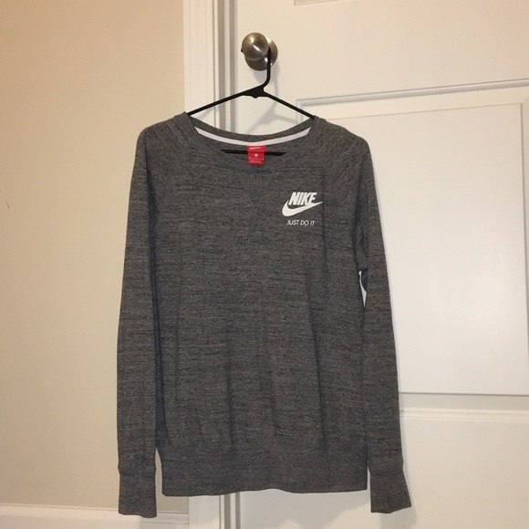 women's nike gym vintage crew top